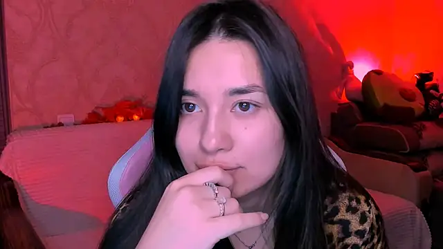 Snapshot of Swee_Alicee chatting on October 2025 06:53:02 PM Swee Alicee online show from October 2025 06:53:02 PM