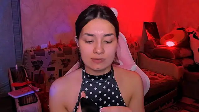 Snapshot of Swee_Alicee chatting on May 2026 12:49:01 PM Swee Alicee online show from May 2026 12:49:01 PM