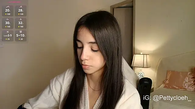 Snapshot of PettyCloeh chatting on December 2025 09:47:01 PM PettyCloeh online show from December 2025 09:47:01 PM