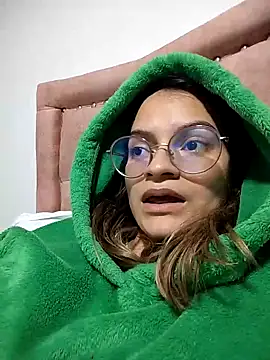 Angie Pirss online show from October 2025 09:48:01 PM