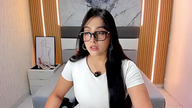 Alyssapark online show from December 2025 07:02:02 PM