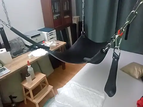 manforhotfun online show from November 2025 01:32:02 AM