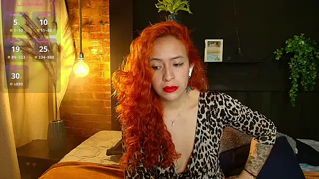 Snapshot of sahra_taylor_ chatting on December 2025 02:43:02 PM sahra taylor online show from December 2025 02:43:02 PM