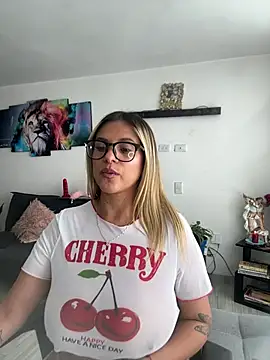 Snapshot of _Maraa chatting on February 2026 06:32:01 PM Maraa online show from February 2026 06:32:01 PM