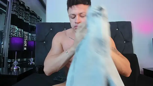 Angel Cuervo online show from February 2026 12:45:01 PM