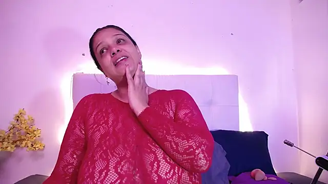 Nicol Love0 online show from April 2026 12:22:02 PM