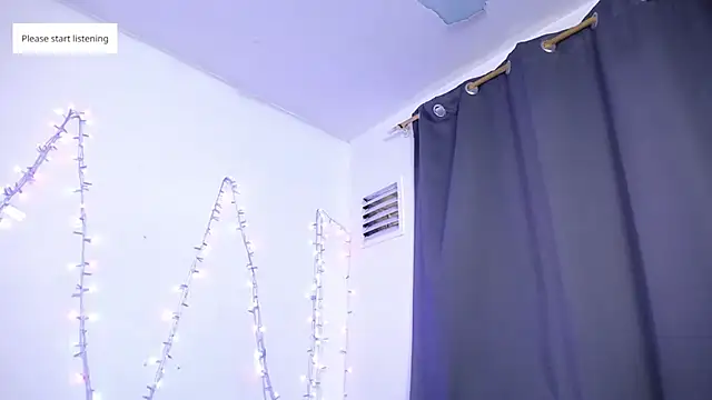 Nicol Love0 online show from October 2025 12:37:01 PM