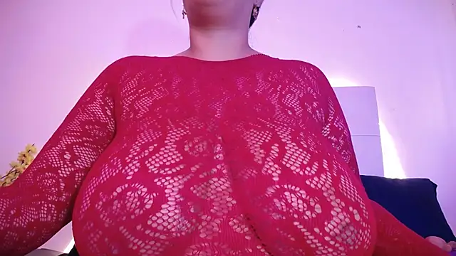 Nicol Love0 online show from April 2026 12:29:02 PM