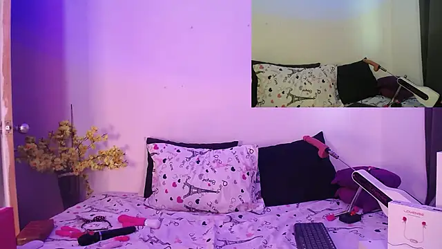 Nicol Love0 online show from February 2026 12:38:02 PM