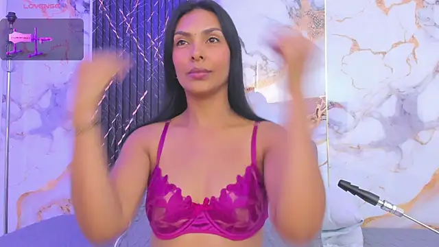 Alyson-a online show from October 2025 12:39:01 PM