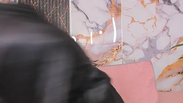 Alyson-a online show from February 2026 01:21:01 PM