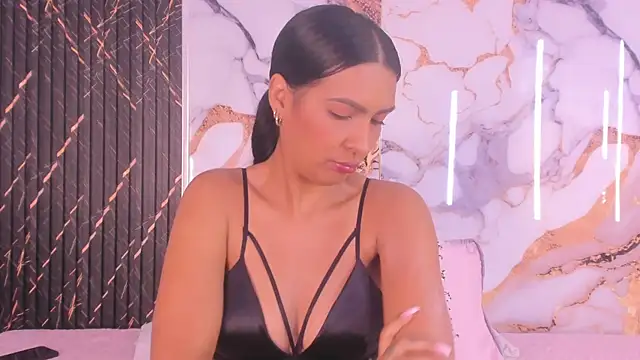 Alyson-a online show from April 2026 01:37:01 PM