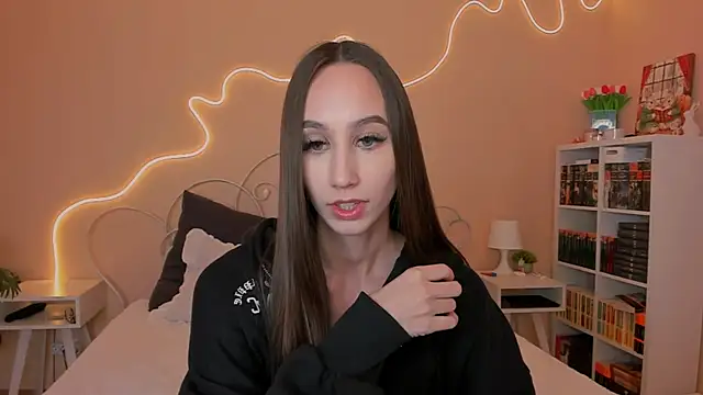 your emily  online show from March 2025 07:01:02 PM