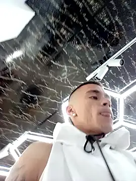 Snapshot of GilberMxx chatting on September 2025 12:07:02 AM GilberMxx online show from September 2025 12:07:02 AM