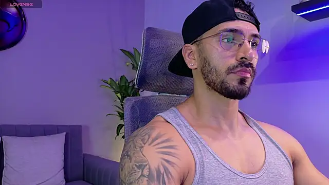 Snapshot of tony_muscle chatting on July 2026 05:10:02 PM tony muscle online show from July 2026 05:10:02 PM