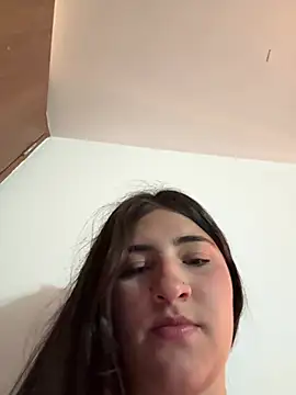 AhriCutte online show from February 2025 05:44:02 PM