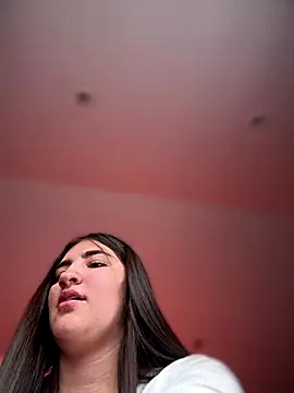 AhriCutte online show from November 2025 04:51:01 PM