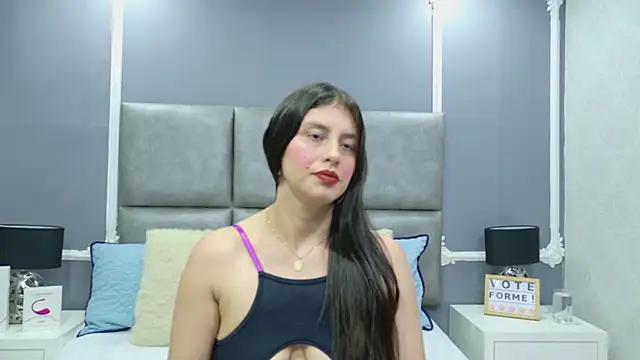 MadelineBeckert online show from March 2026 07:04:02 PM