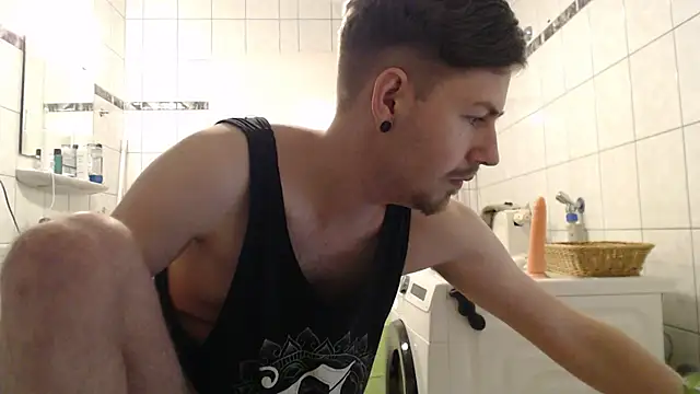 jonny-bisexual online show from December 2024 09:52:01 PM