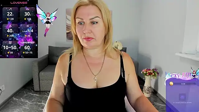 Snapshot of Lili_Crossi chatting on June 2026 06:20:01 AM Lili Crossi online show from June 2026 06:20:01 AM