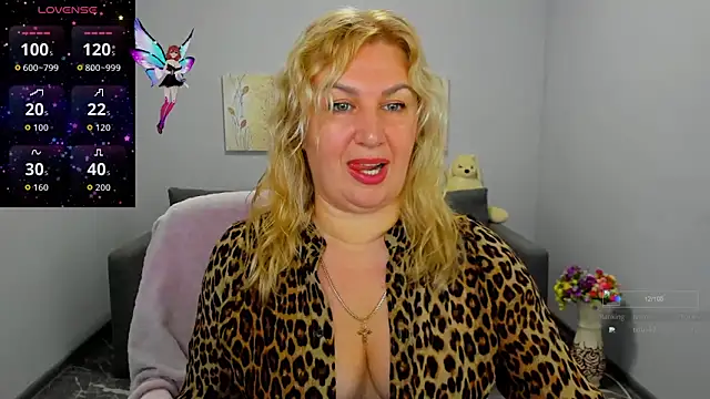 Lili Crossi online show from November 2025 06:41:01 AM