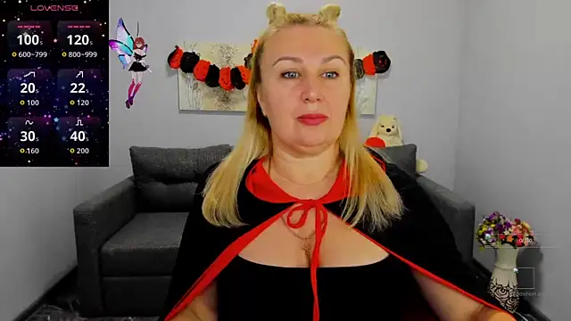 Lili Crossi online show from October 2025 06:54:01 AM