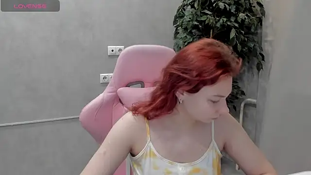 Snapshot of Miss_you_kiss chatting on January 2025 01:27:01 AM Miss you kiss online show from January 2025 01:27:01 AM