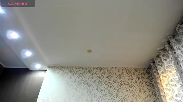 Snapshot of Miss_you_kiss chatting on December 2024 08:28:01 AM Miss you kiss online show from December 2024 08:28:01 AM