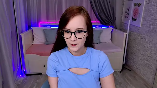 StellaGloww online show from September 2025 04:34:02 PM