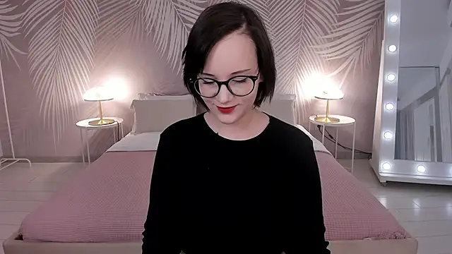 StellaGloww online show from March 2025 05:11:02 AM