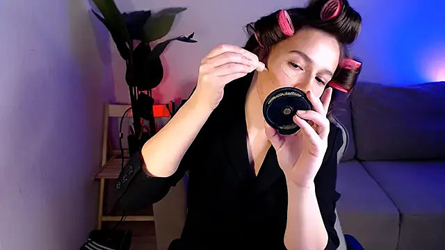 M Sensual online show from December 2025 03:33:01 PM