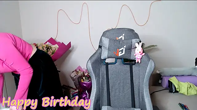 M Sensual online show from April 2026 07:40:02 PM