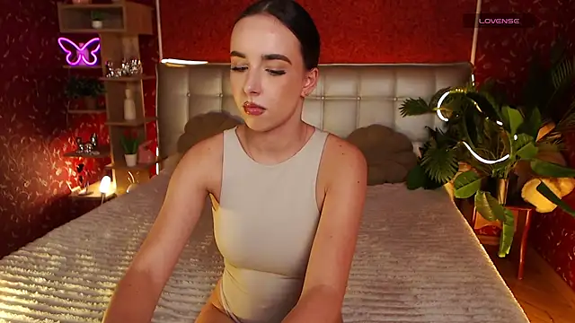 AuroraAksnesss online show from January 2025 04:01:01 PM