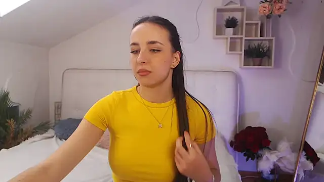 AuroraAksnesss online show from March 2025 11:12:02 AM