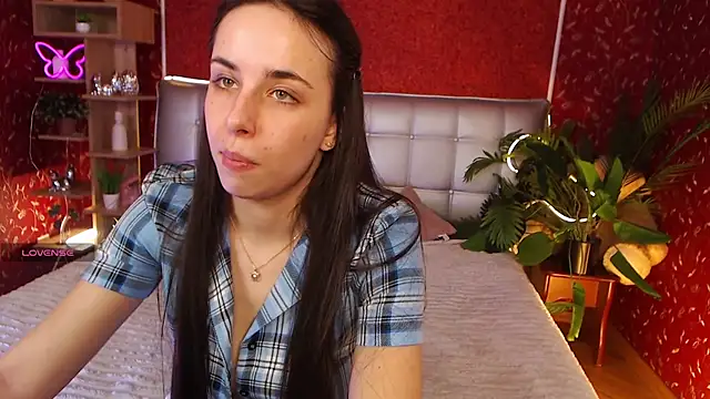 AuroraAksnesss online show from February 2025 12:15:01 PM