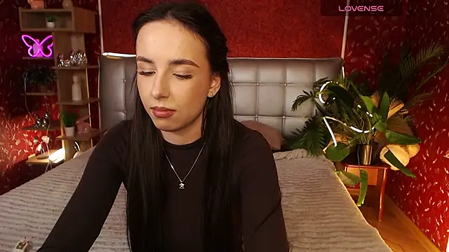 AuroraAksnesss online show from February 2025 04:25:01 PM