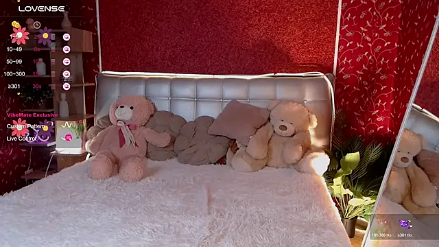 AuroraAksnesss online show from November 2025 04:28:01 PM