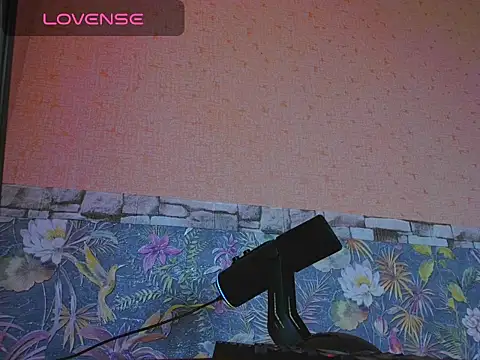 Snapshot of Chloe_strip chatting on October 2025 05:53:02 AM Chloe strip online show from October 2025 05:53:02 AM