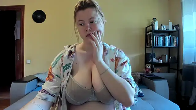 LillyDepp online show from April 2026 01:51:02 PM