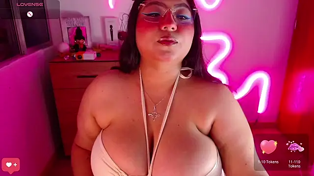 Snapshot of Rebeca_charme21 chatting on December 2024 02:08:01 AM Rebeca charme21 online show from December 2024 02:08:01 AM