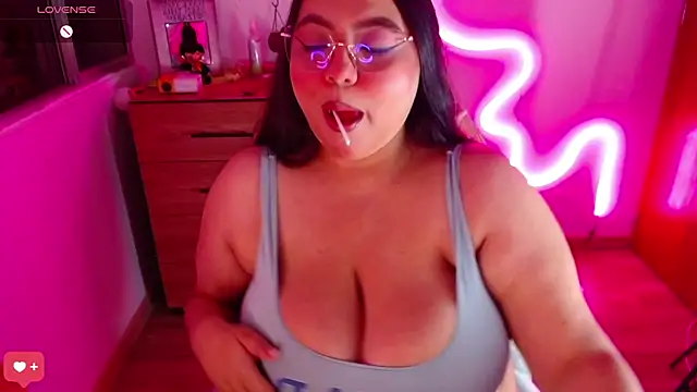 Snapshot of Rebeca_charme21 chatting on March 2025 03:22:01 AM Rebeca charme21 online show from March 2025 03:22:01 AM