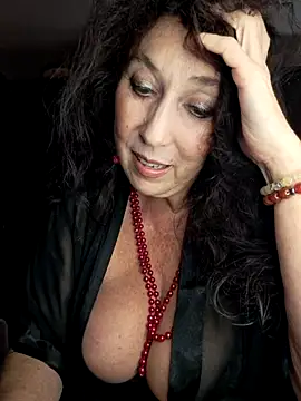 Snapshot of GypsyEsmeralda chatting on October 2025 03:56:01 PM GypsyEsmeralda online show from October 2025 03:56:01 PM