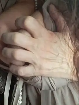 GypsyEsmeralda online show from November 2025 08:01:01 PM