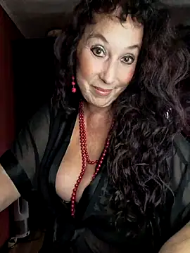 Snapshot of GypsyEsmeralda chatting on October 2025 01:02:01 PM GypsyEsmeralda online show from October 2025 01:02:01 PM
