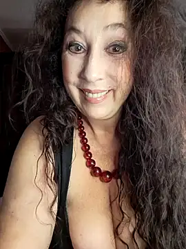 Snapshot of GypsyEsmeralda chatting on October 2025 07:11:02 AM GypsyEsmeralda online show from October 2025 07:11:02 AM