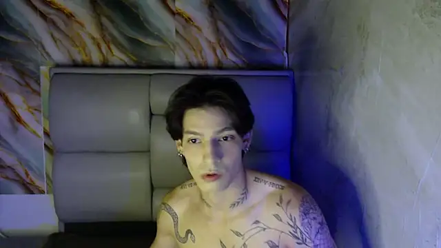 Apolo Hidalgo01 online show from October 2025 04:31:02 PM