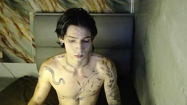 Apolo Hidalgo01 online show from October 2025 09:38:02 PM