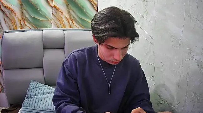 Apolo Hidalgo01 online show from February 2025 04:33:01 PM