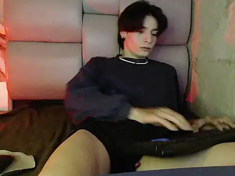 Apolo Hidalgo01 online show from October 2025 09:59:02 PM