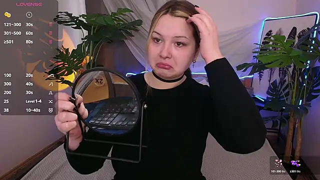 Snapshot of Alice_Walters chatting on December 2025 12:26:01 PM Alice Walters online show from December 2025 12:26:01 PM